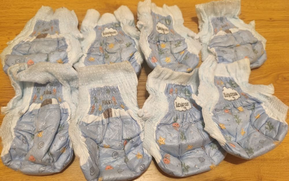 Pieluchy na basen r.L,  8 sztuk Polecam