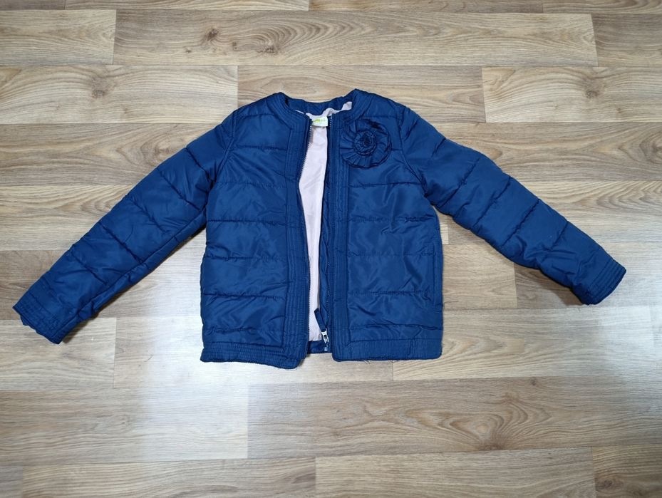 Куртка на дівчинку