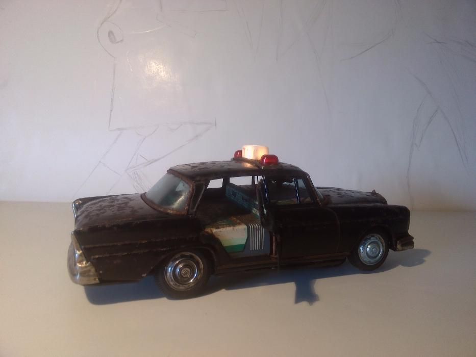 Carro brinquedo taxi em Chapa
