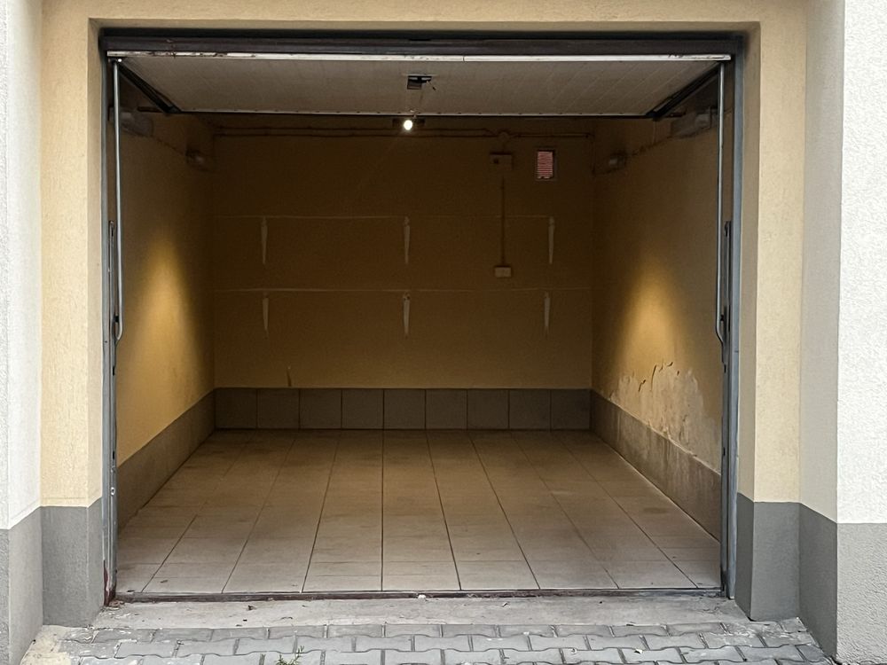 Garaż Kraków Krowodrza Armii Krajowej 6