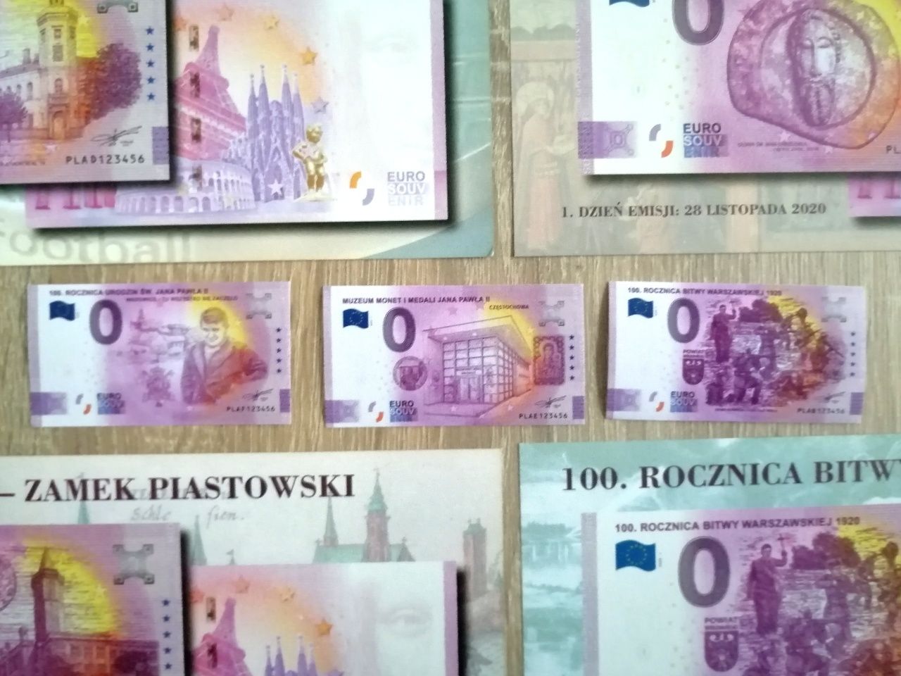 0 euro - zestaw 6 folderów + naklejki