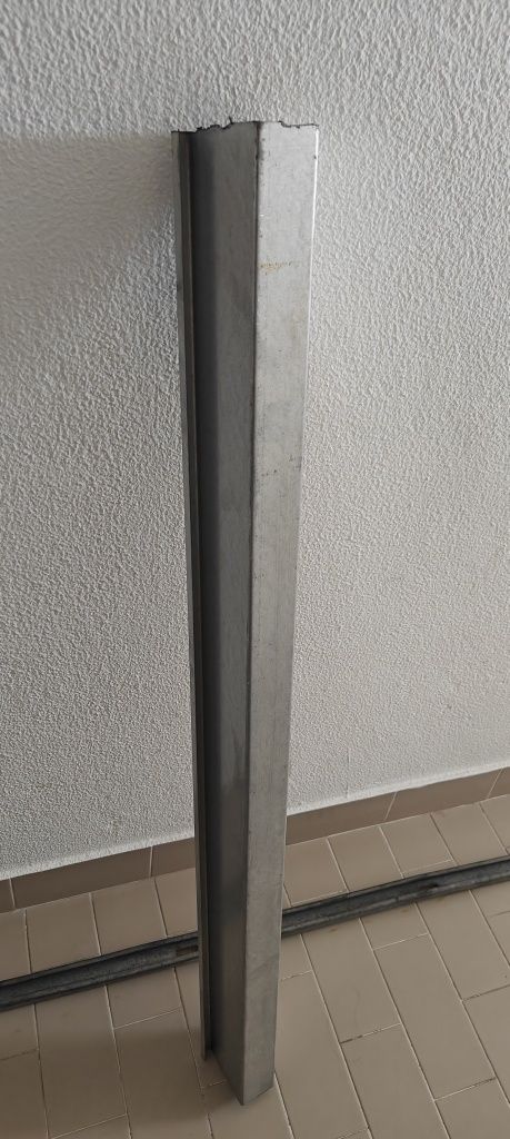 Calhas galvanizados. 1 m, 3 m.