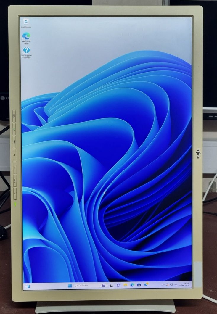 Monitor Fujitsu B24W-6 - 24” | Ajustável