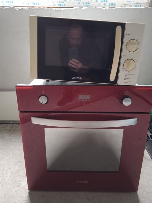 Електртчна духовка в подарунок мікрохвильовка