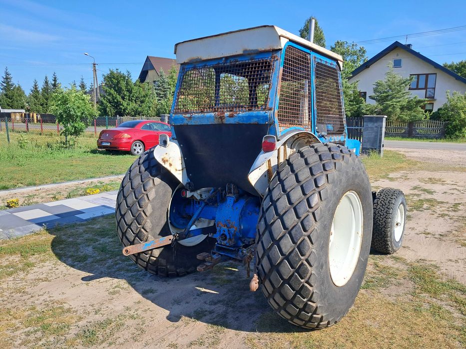 Traktor Ford 3000 Wałek Podnosnik Wspomaganie kierownicy