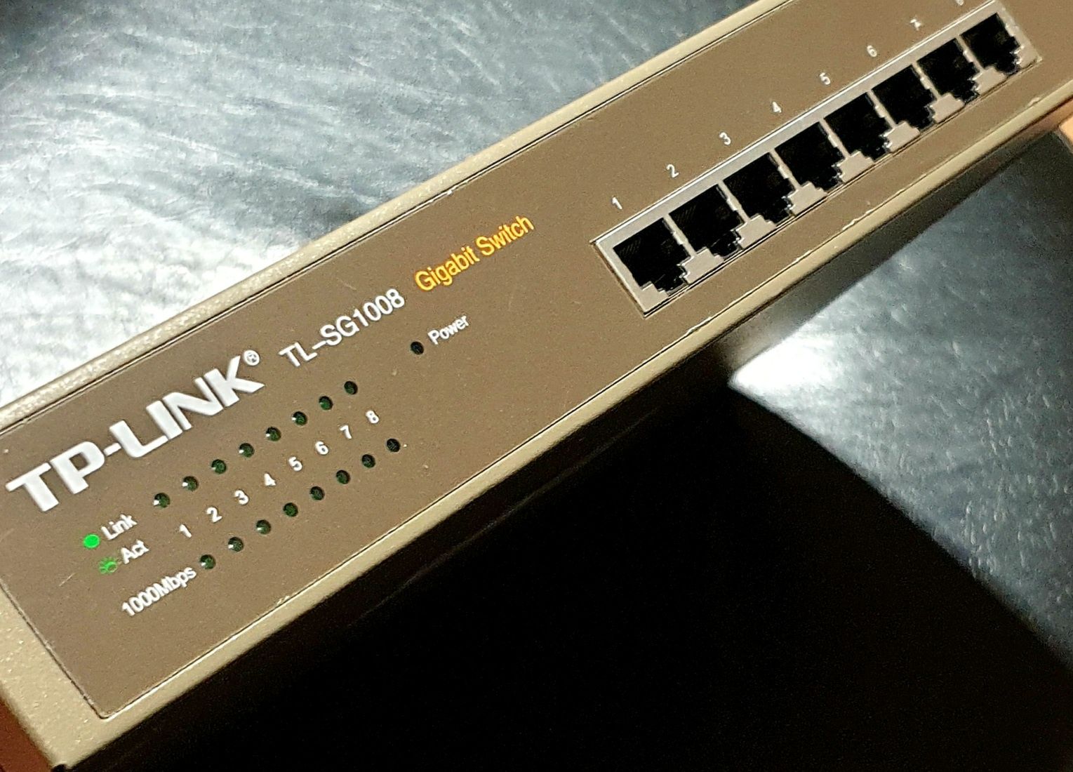 Комутатор TP-LINK TL-SG1008 Gigabit Switch