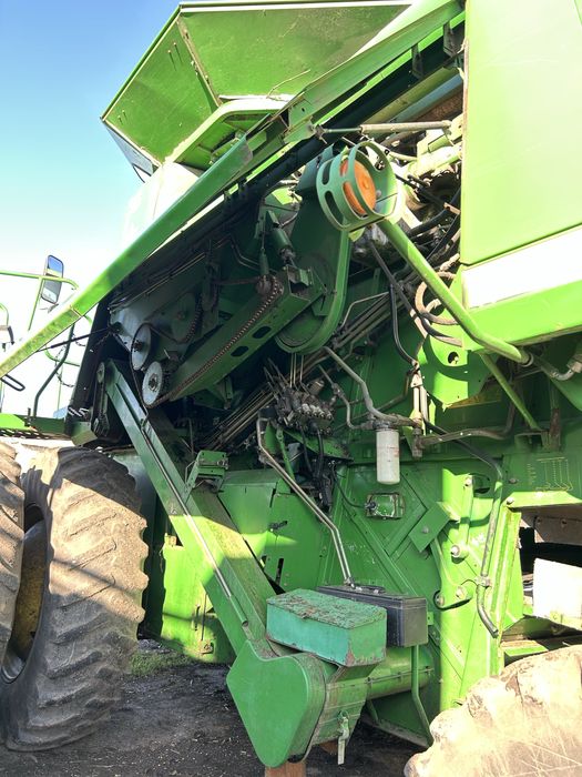 Комбайн JOHN DEERE 9610