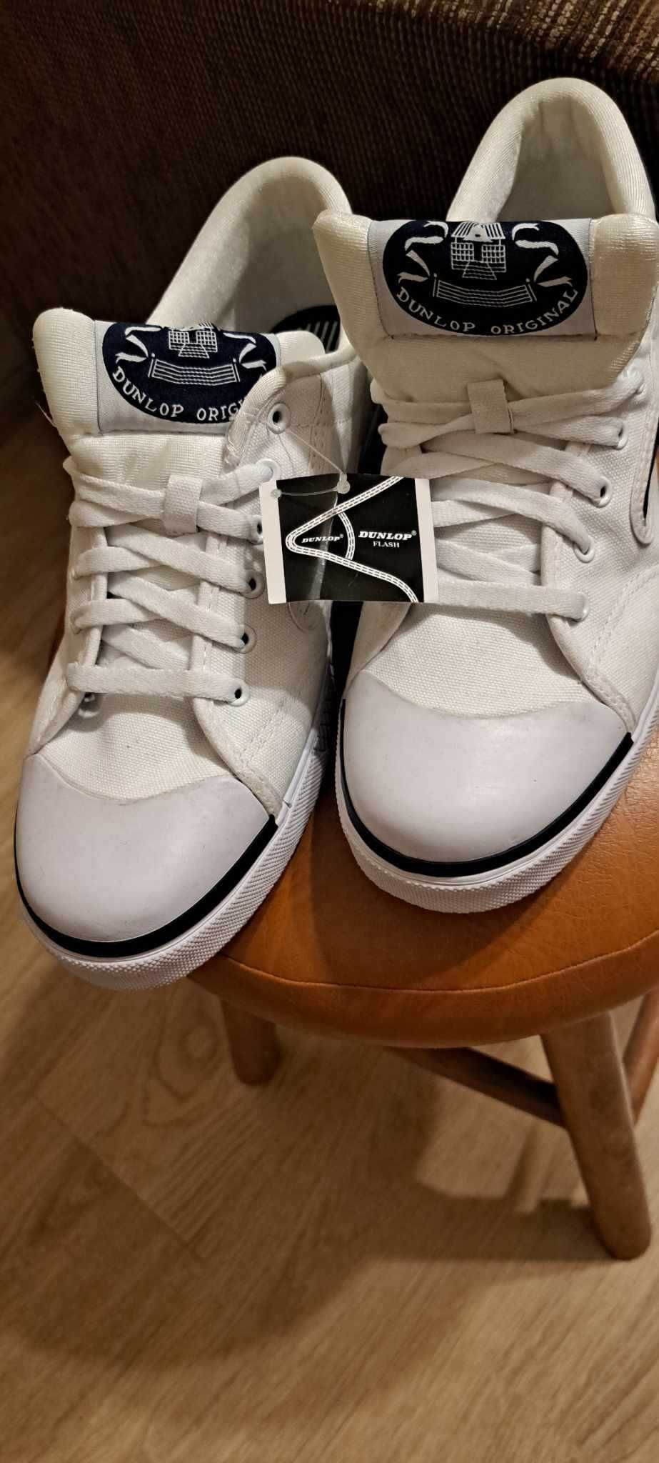 Dunlop Green Flash Retro Trainers – White/Navy – UK 12 / EU 47