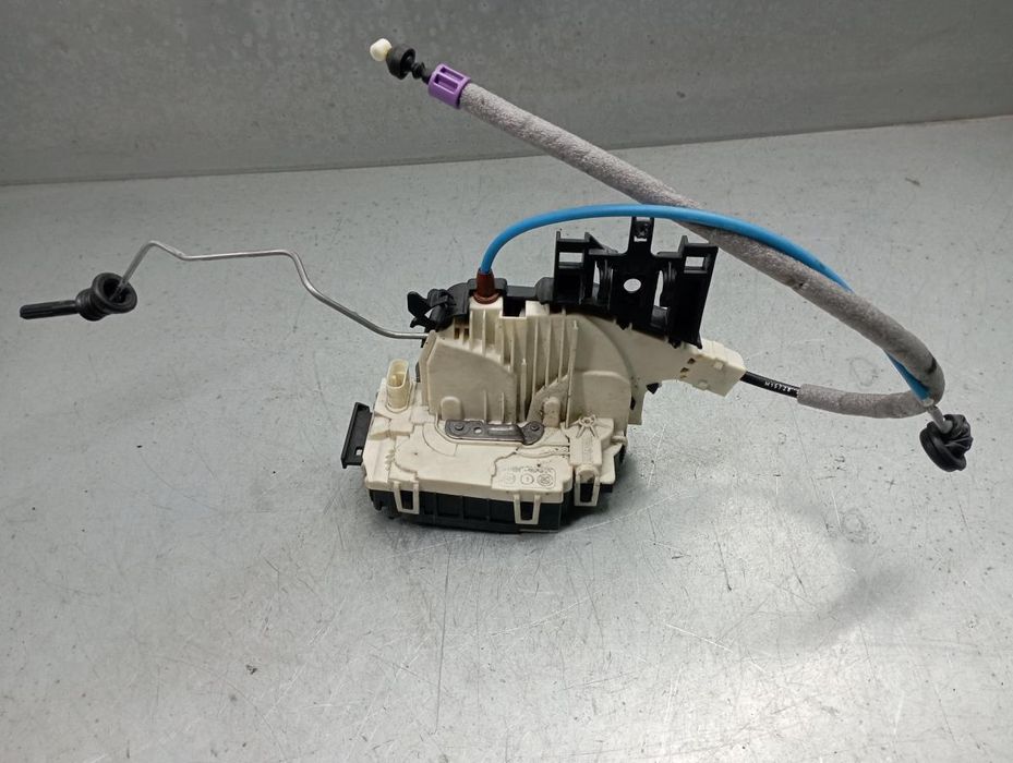 Fechadura / fecho porta frente direito MERCEDES-BENZ GLA (X156)