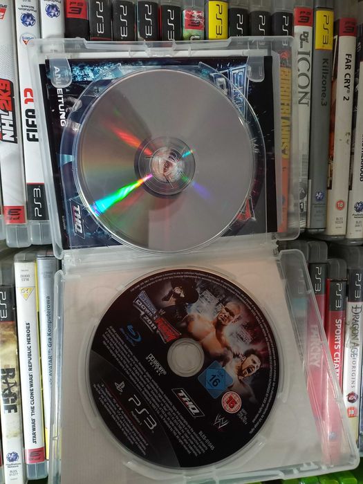 SMACK DOWN vs RAW 2011+ dodatki na płycie na PS3|2 Płyty