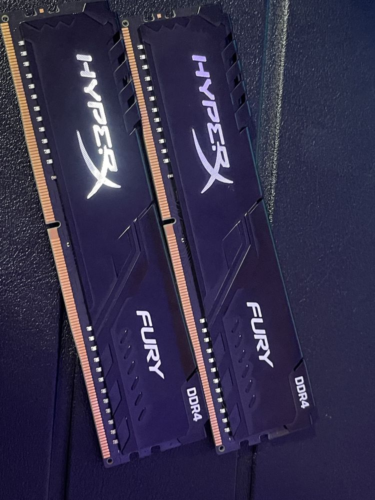 Sprzedam kości RAM Hyperx 8gb 2400mhz
