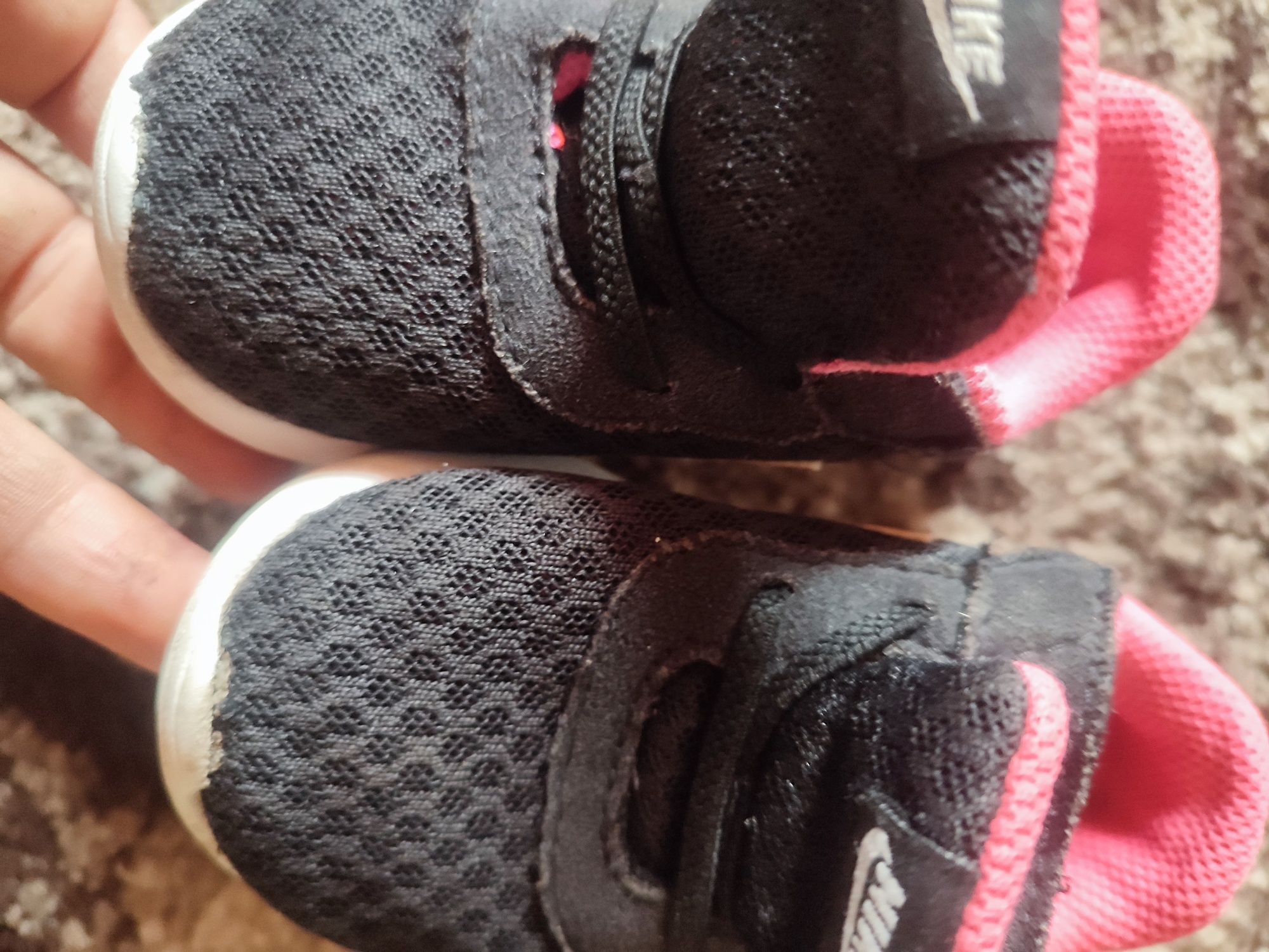 Кроссовки на девочку Nike