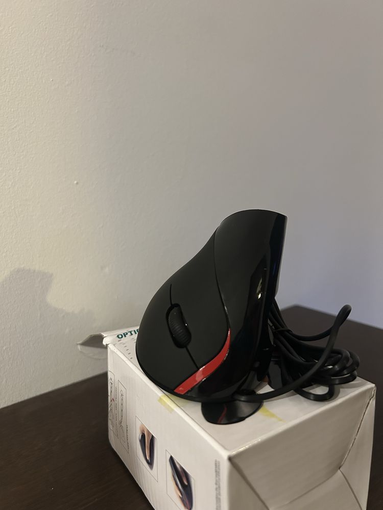 Optical vertical mouse