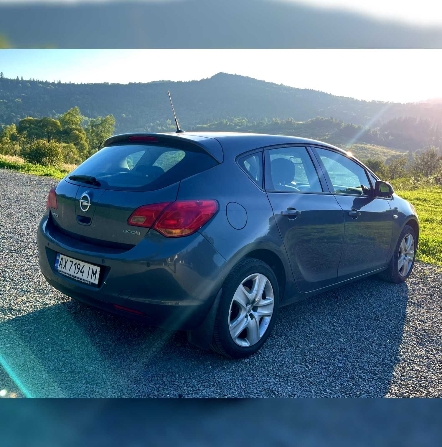 Opel Astra J, 2010, 1.4 Бензин