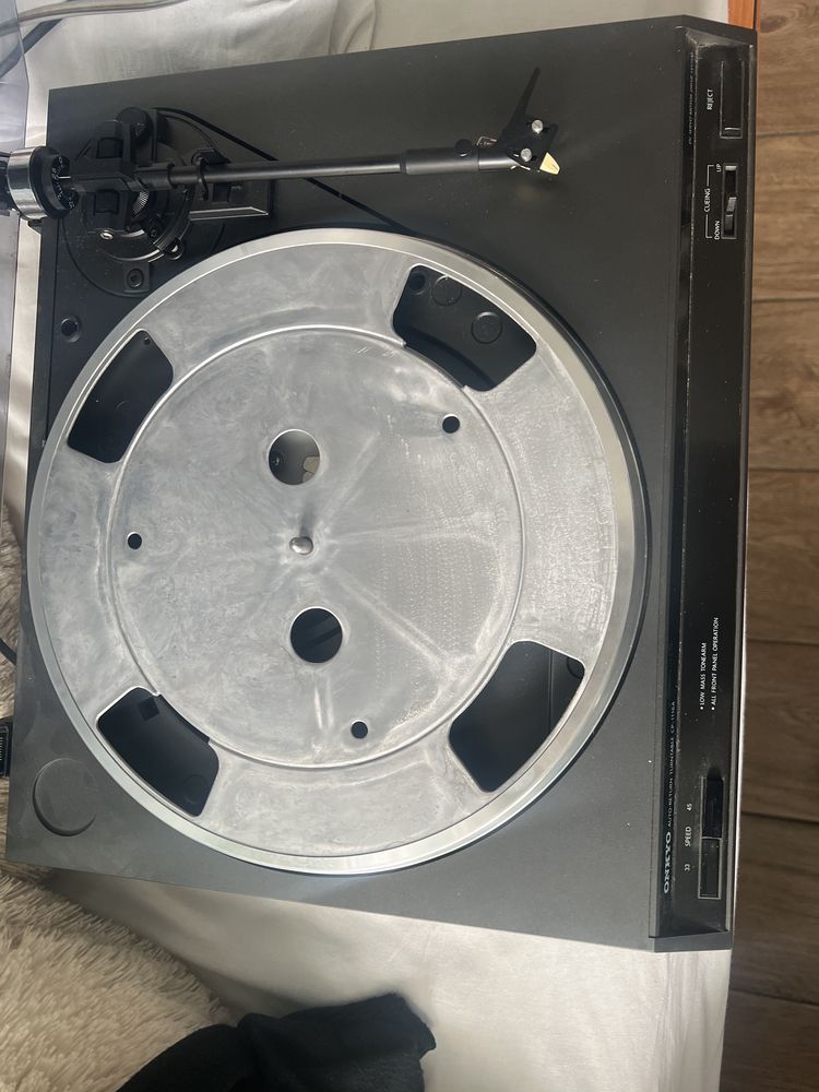 Gramofon onkyo cp1116A