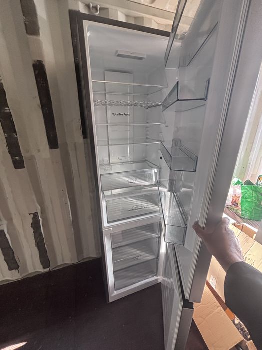 Frigirifico Hisense muito pouco utilizado