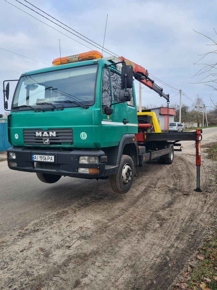 Евакуатор кранманіпулятор