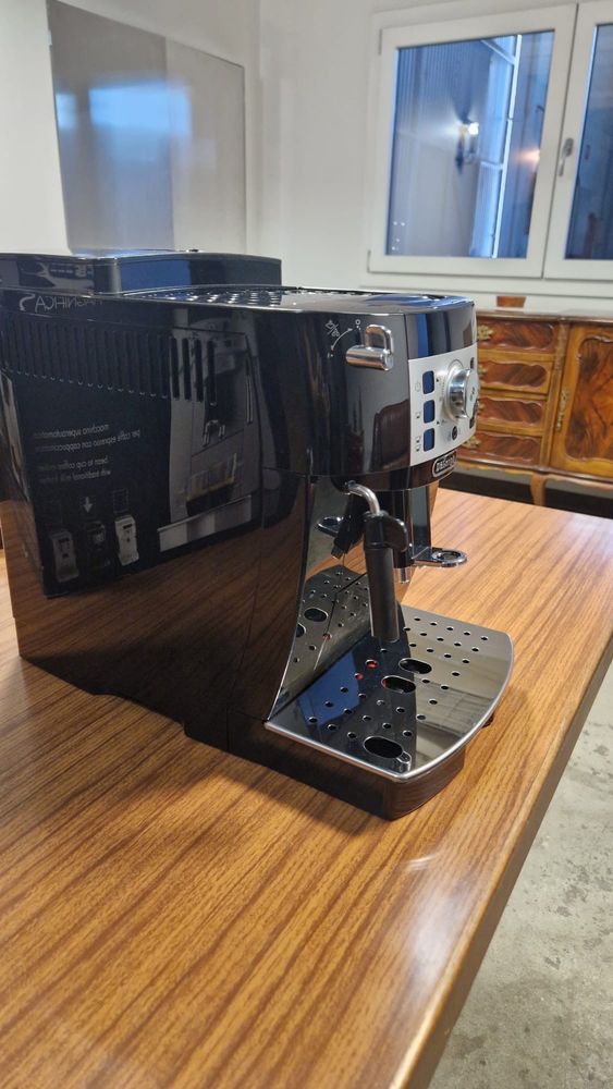 Maquina cafe automatica Delonghi Magnifica S