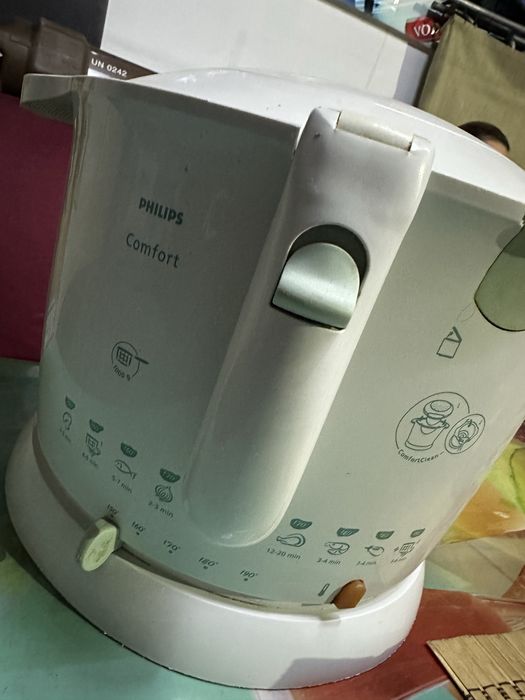 Фритюрниця Philips в гарному стані, є торг