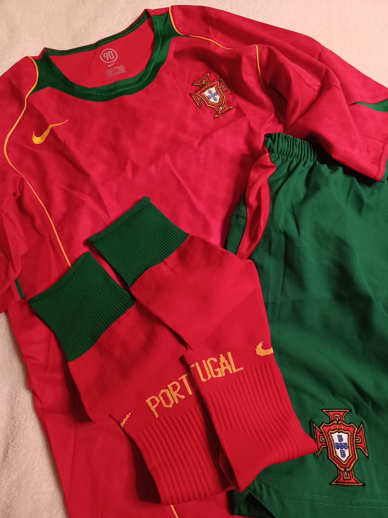 Equipamento Oficial de Portugal 2004/2006 (completo)