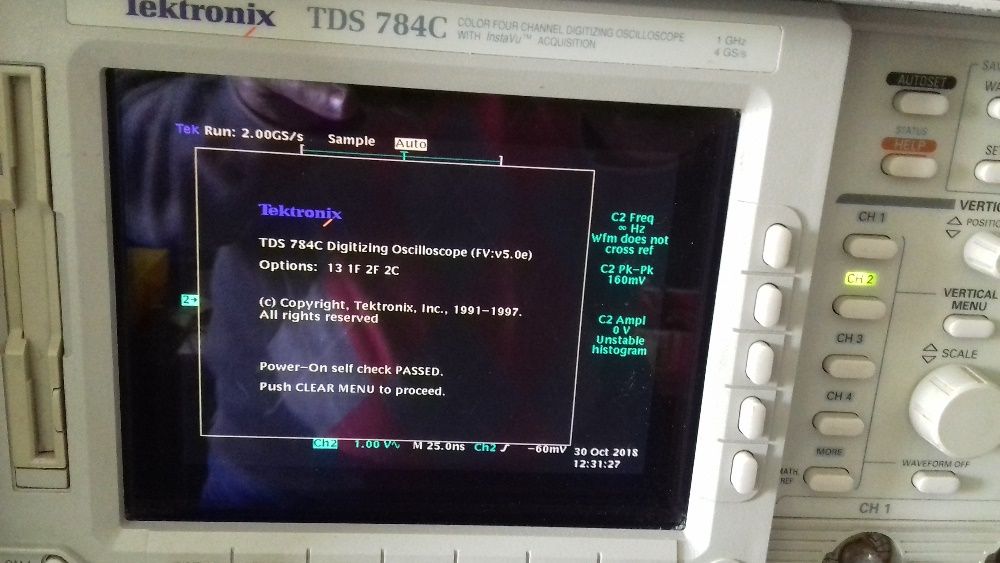 Osciloscopio TEKTRONIX Digital TDS784C