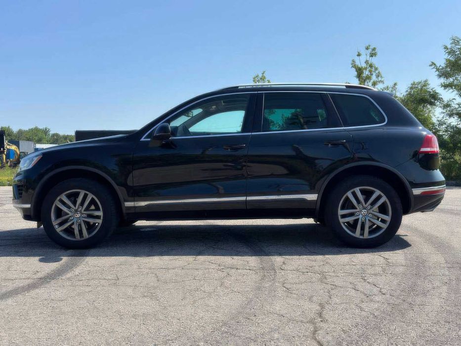 Volkswagen Touareg      2016