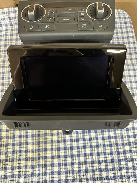 Дисплей навигации навигация audi оригинал 8u0857273e