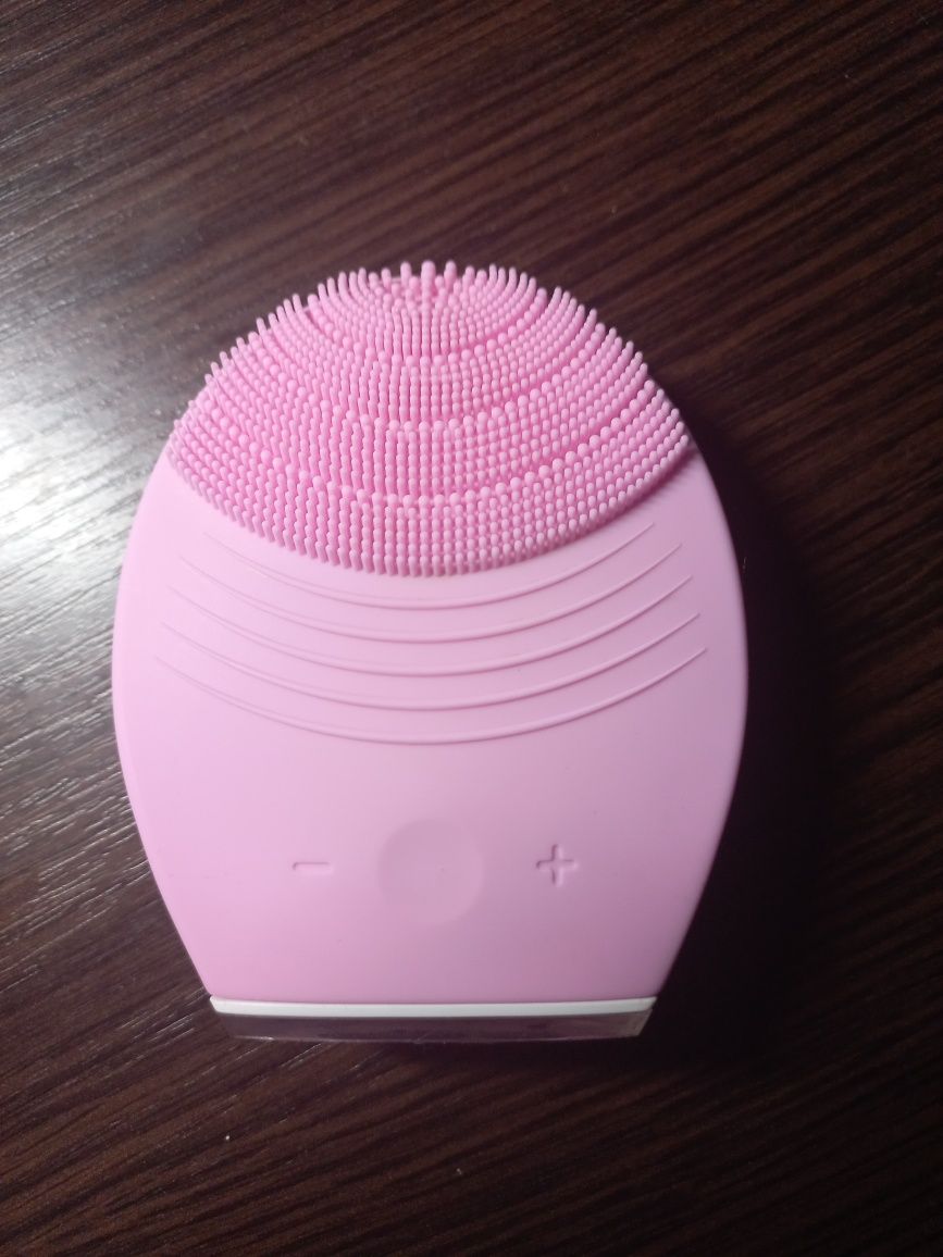 Щітка для обличчя масажу-вмивання Esperanza sonic face cleaner glee
