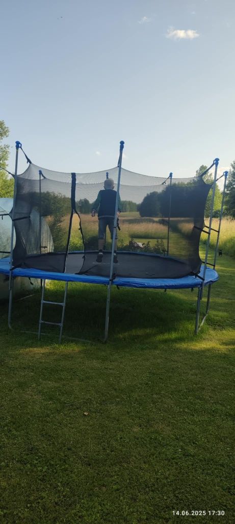 Trampolina 374  dobry stan
