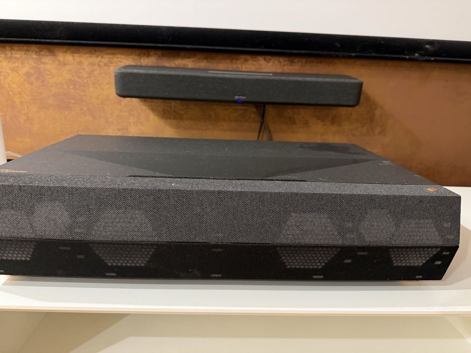 Продам Проектор Optoma UHZ65UST