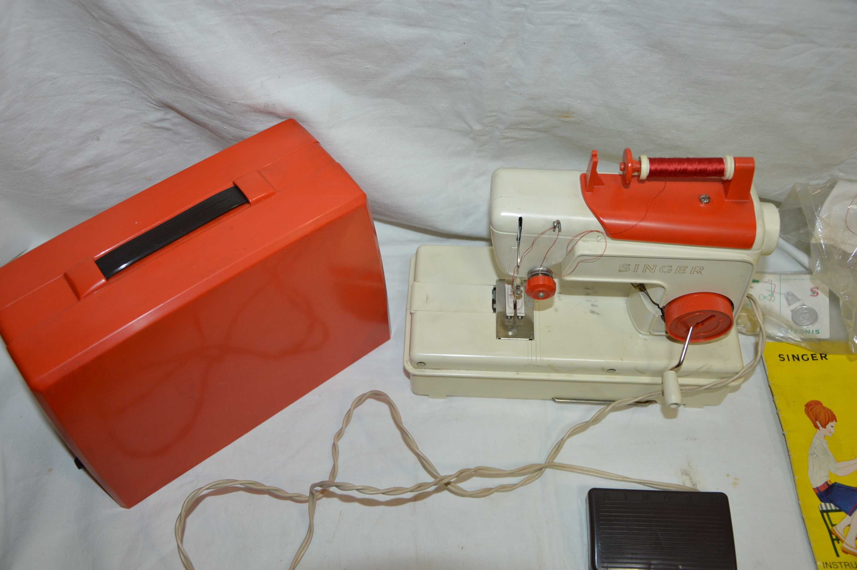 Singer Maszyna do szycia dla dzieci Model 67 B-Lata 70