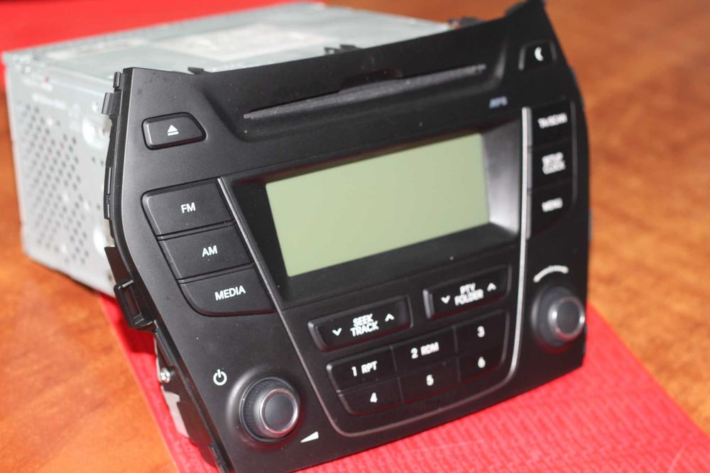 Оригинальная новая магнитола на HYUNDAI SANTA FE оригинал