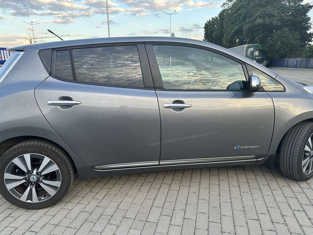 Nissan Leaf 2013