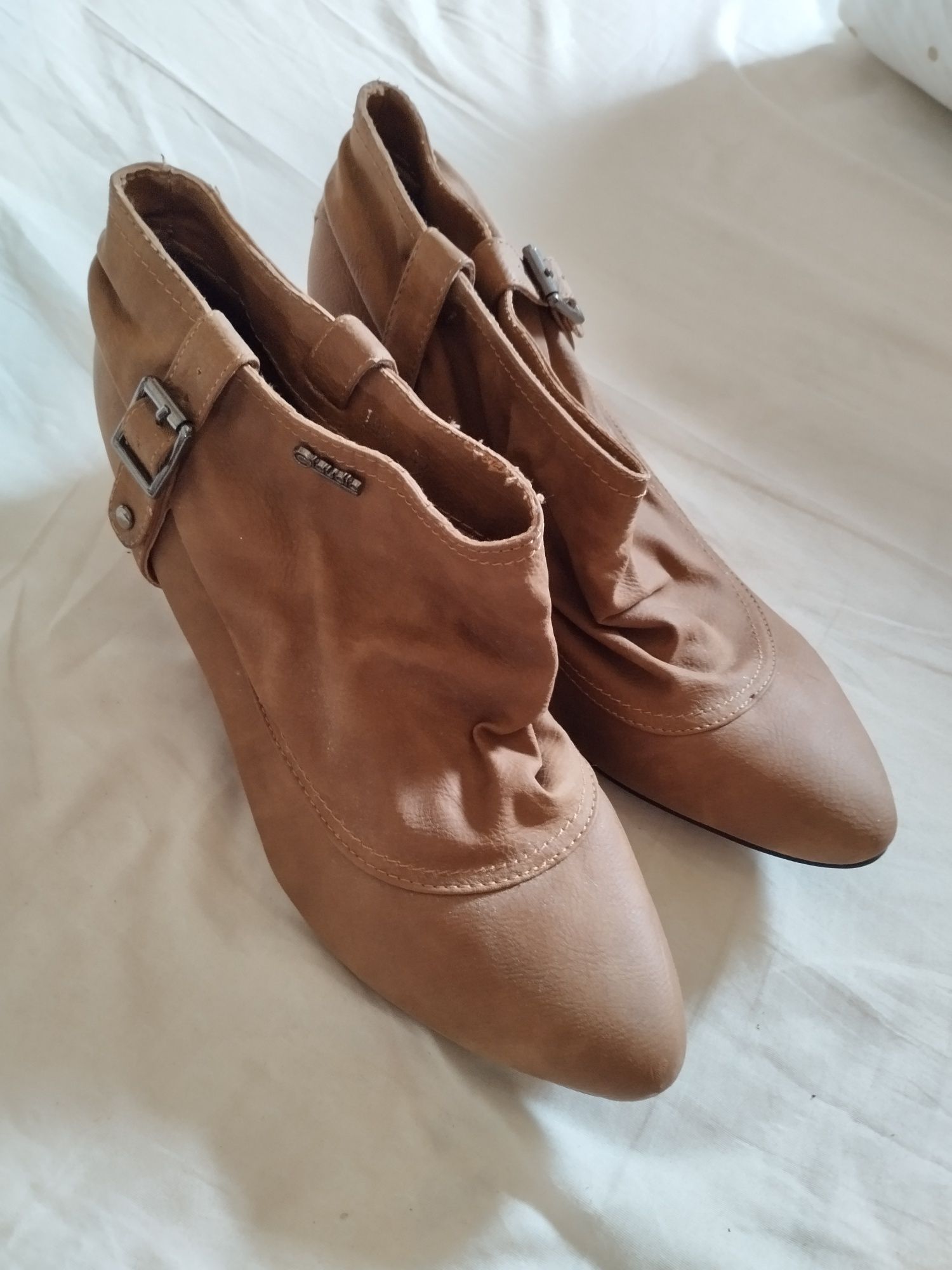 Botins camel T 39