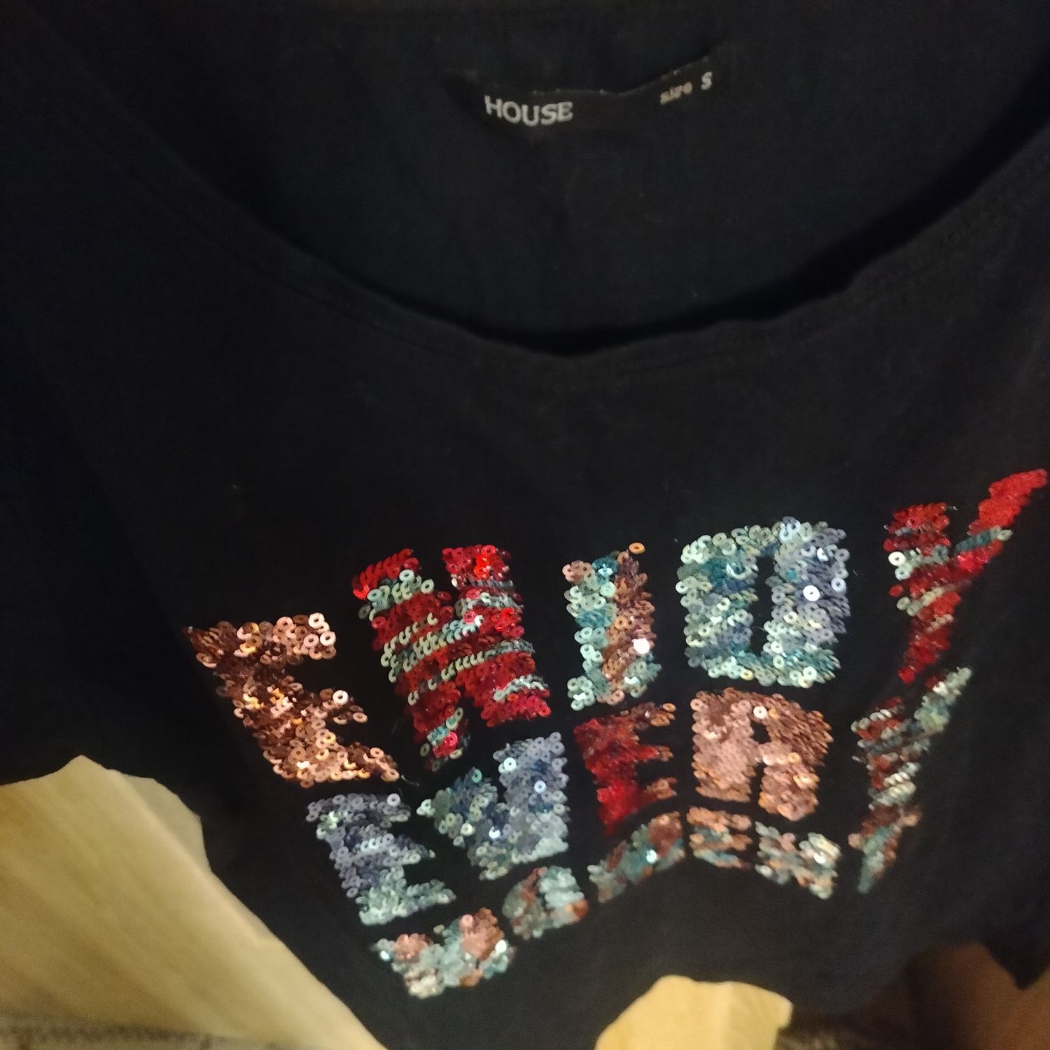 Bluzka koszulka House krótki rękaw t shirt cekiny napis S