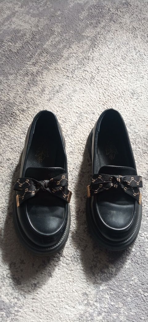Buty dla dziewczynki rozmiar 32