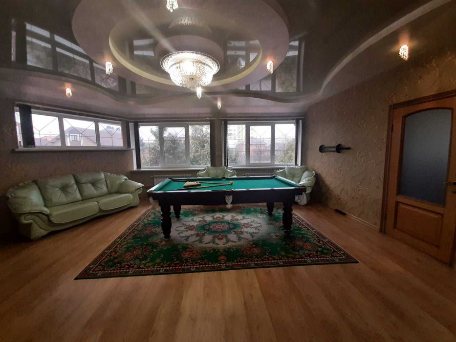 Дом посуточно 280 кв. Сауна, бассейн, бильярд, генератор.