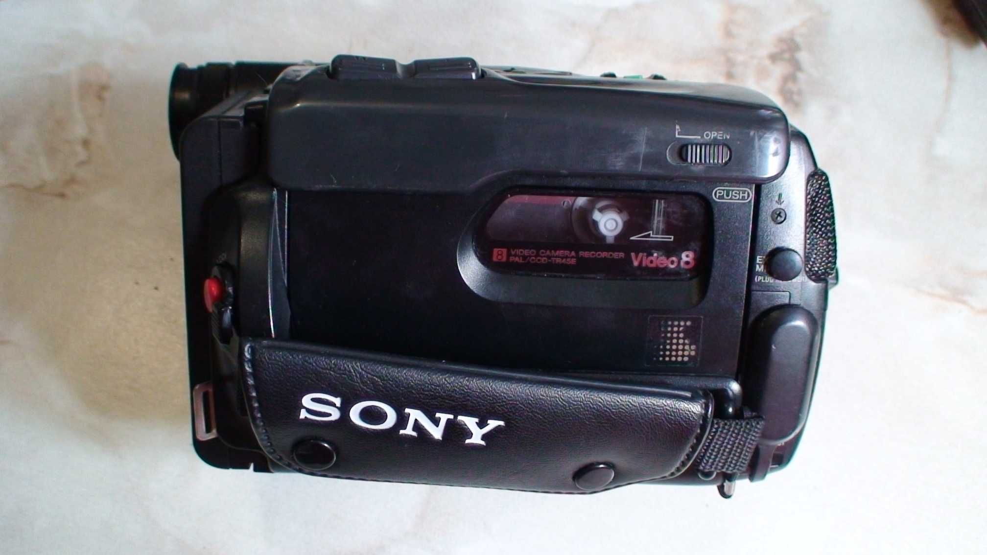 Відеокамера  Soni CCD-TR45E