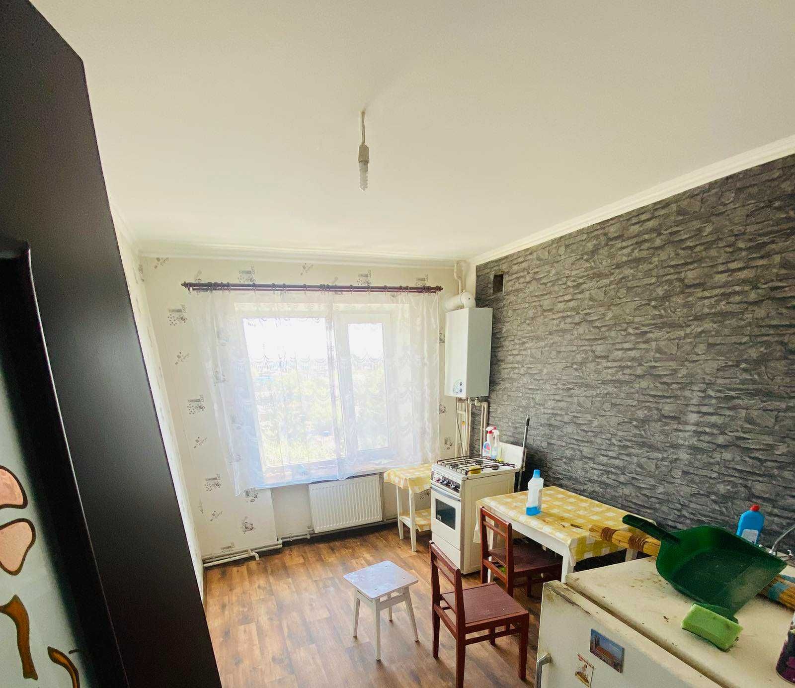 1 кімн. квартира в хорошому буд., кімната з нішею, 37кв.м. Ковалівка