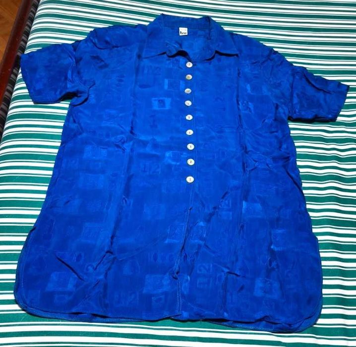 Blusa vintage exclusiva para um look elegante e confortável
