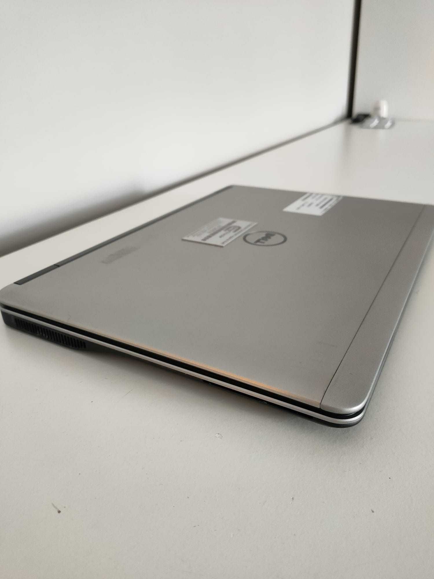 Laptop Dell Latitude E7440, Intel i5 2,6 GHz, 4GB RAM, 240 GB SSD, 14"