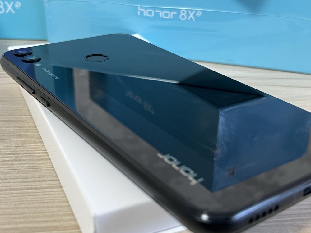 Нові!HUAWEI HONOR 8X 6/128 GB black+скло,чохол