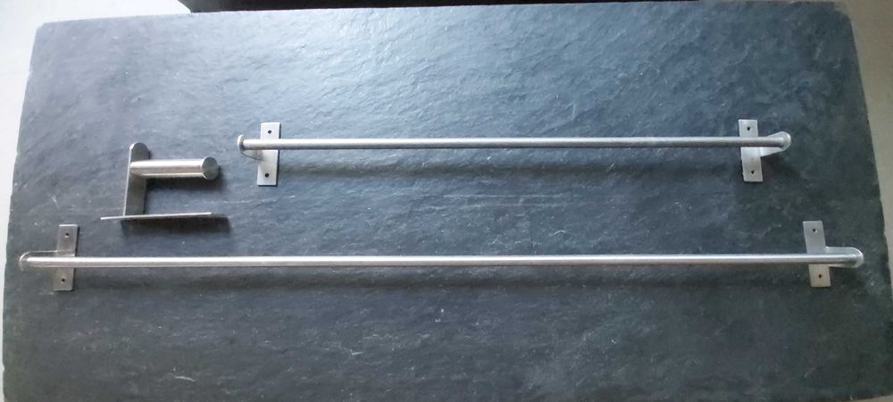 Uchwyty łazienkowe na ręczniki,papier,stal nierdzewna.