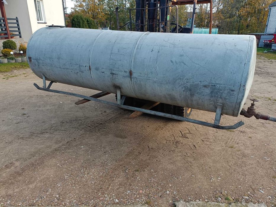 Beczka 2000 l ocynkowana/ ocynk zbiornik na wodę