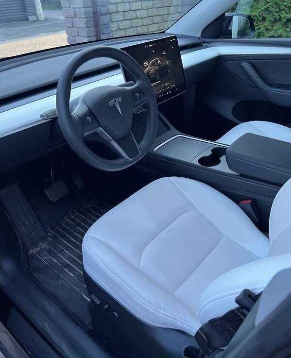 Tesla Model Y Long Range 2025