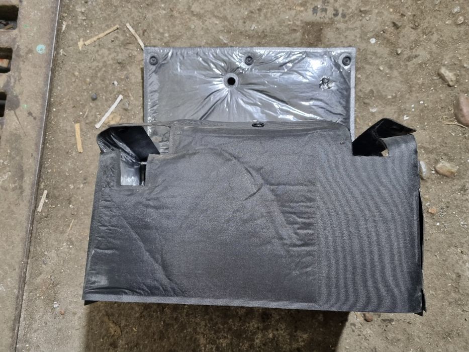 Obudowa osłona pokrowiec akumulatora opel vectra c signum