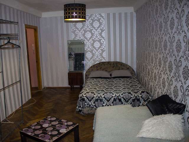 Подобово квартира недорого Київ пр Перемоги, КПІ, Охмадіт