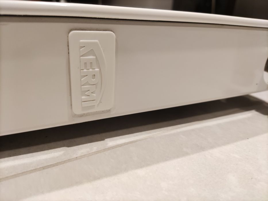 Grzejniki plytywy dekoracyjny poziomy Kermi 40x120cm