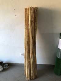Ocultacao de bambu fino