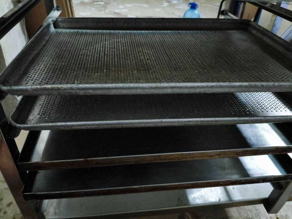 Продається професійний пароконвектомат Unox XB403G + Підставка